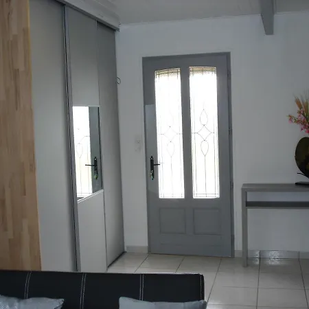 Le Gïte De La Grande Bénatrie Сasa de vacaciones *