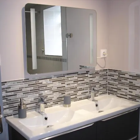 Le Gïte De La Grande Bénatrie Grosbreuil