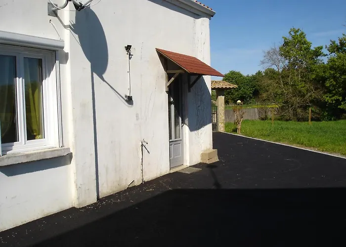 Le De La Grande Benatrie Casa de Férias Grosbreuil